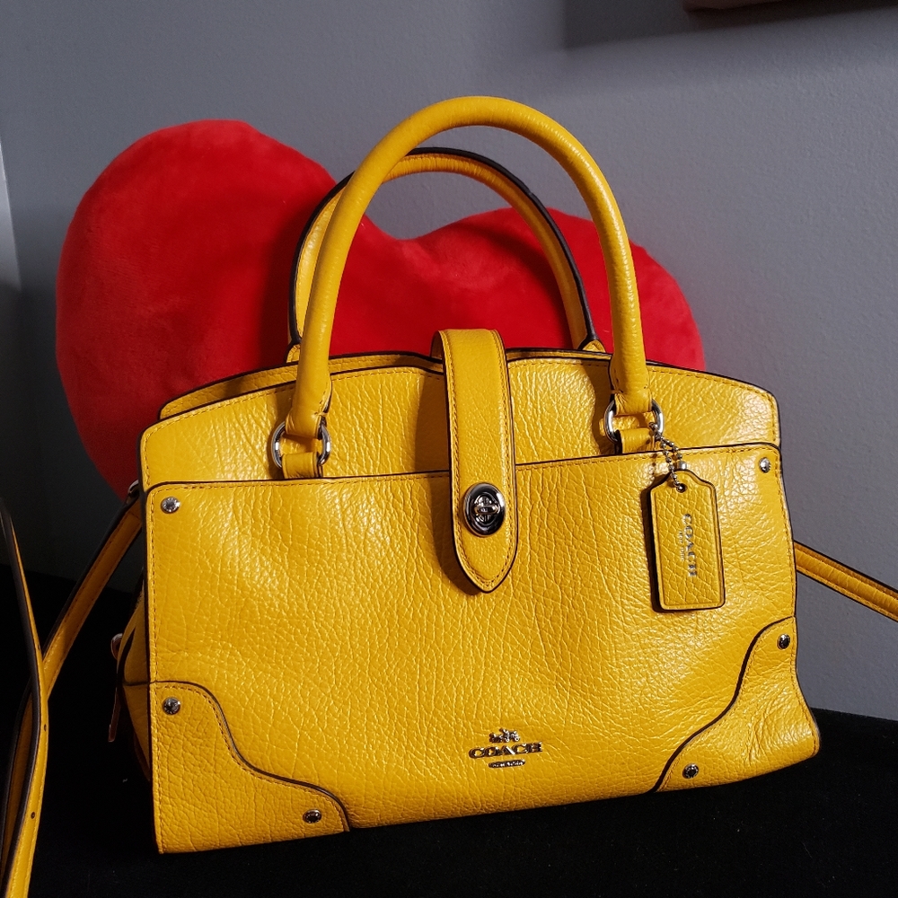 Coach yellow leather crossbody Mercer 37779